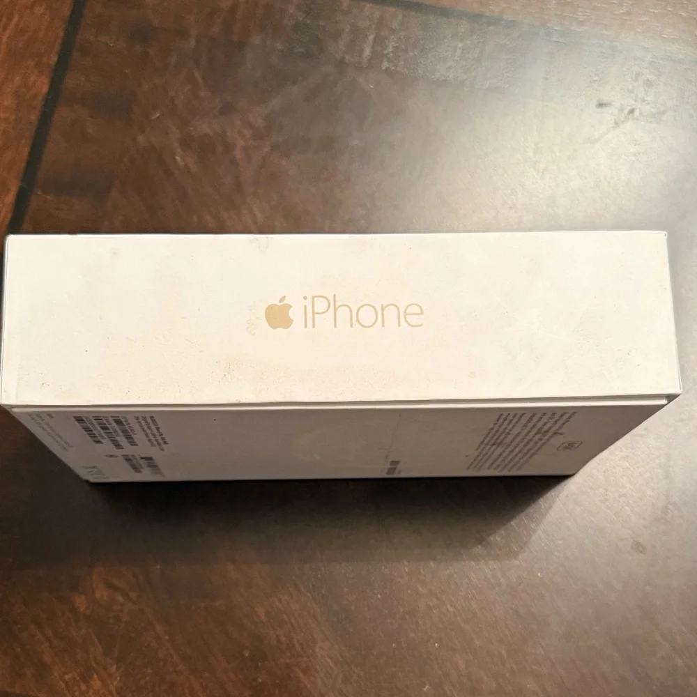 Apple iPhone Box - White